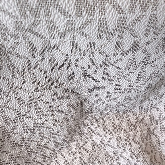 Micheal Kors medium backpack purse - Picture 2 of 11